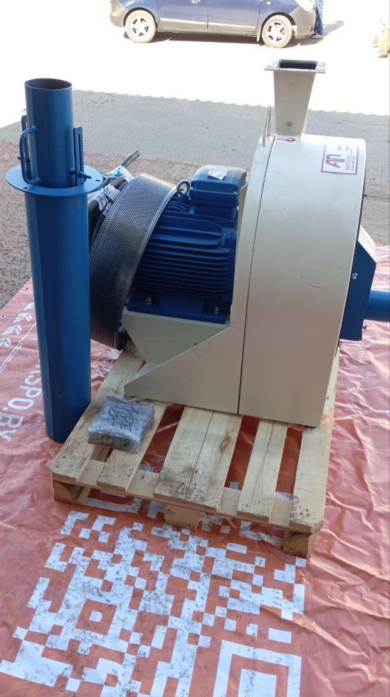 Дробилка зерна ДПМ-30